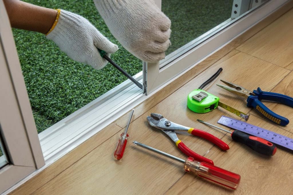 herramienta-para-instalar-ventanas-corredizas